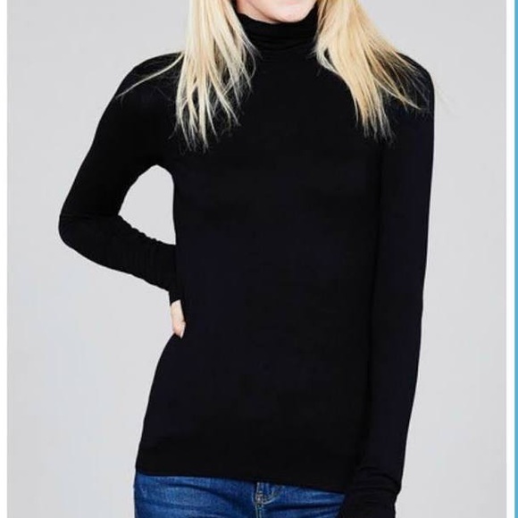Active Basic Tops - ‼️LAST CHANCE‼️ 🎉2x HP🎉 EUC Active Basic Turtleneck